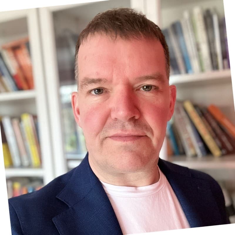 Lee Smith on the Thinking Outside Your Brain with AI podcast